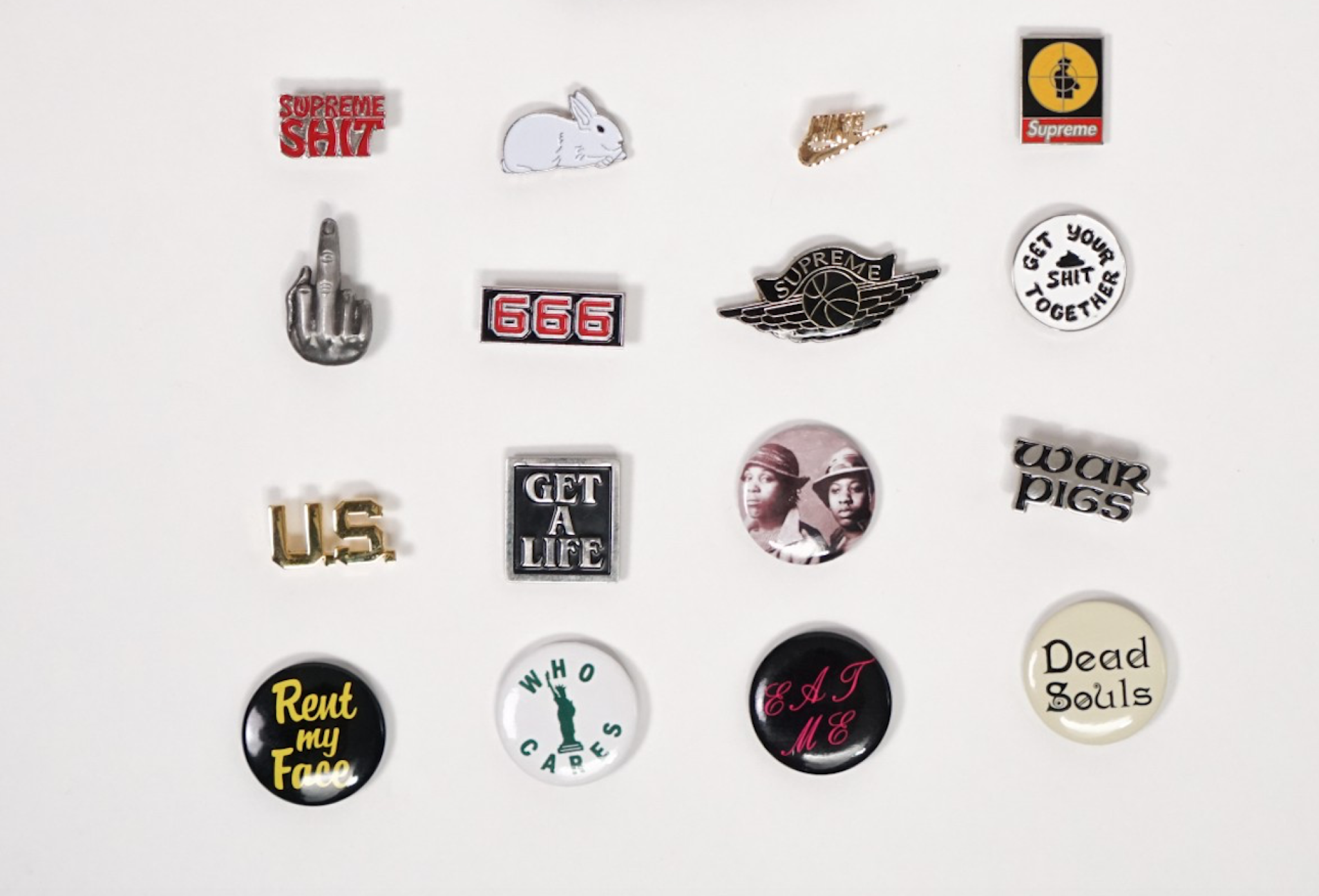 SUPREME BUTTONS PINS 16 PIECES The Supreme Vault